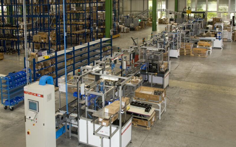 MECHANIZED LINE FOR ASSEMBLING, TESTING AND PACKAGING GEARMOTORS FOR AUTOMATIC GATES