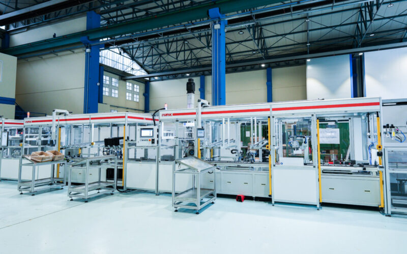 LINEA DI ASSEMBLAGGIO CAVI AD ALTA TENSIONE